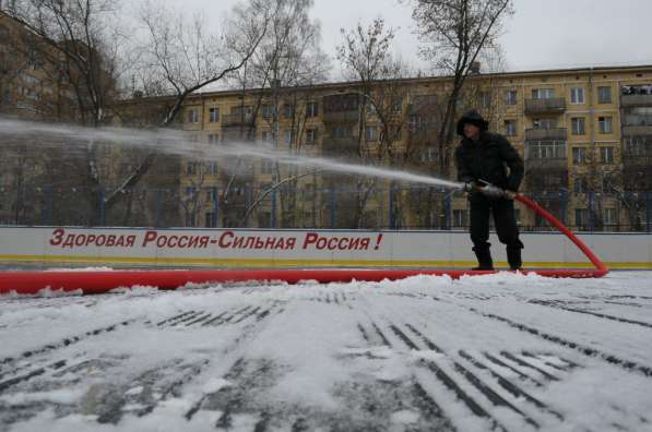 Заливка катка во дворе, на стадионах, в ледовых комплексах. в Екатеринбурге
