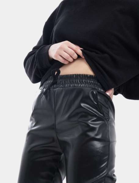 Кожаные женские брюки с высокой посадкой без начёса на резин в Казани фото 3