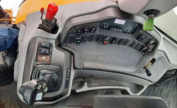 Продам экскаватор-погрузчик Вольво, Volvo BL71B, 2012 г. в в Самаре