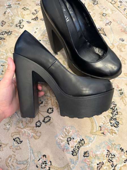 Туфли женские 39 размер но маломерят в Перми