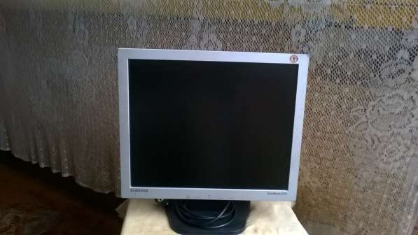 МОНИТОР САМСУНГ РАБОЧИЙ