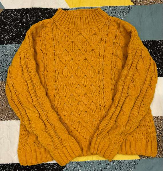 Свитер женский