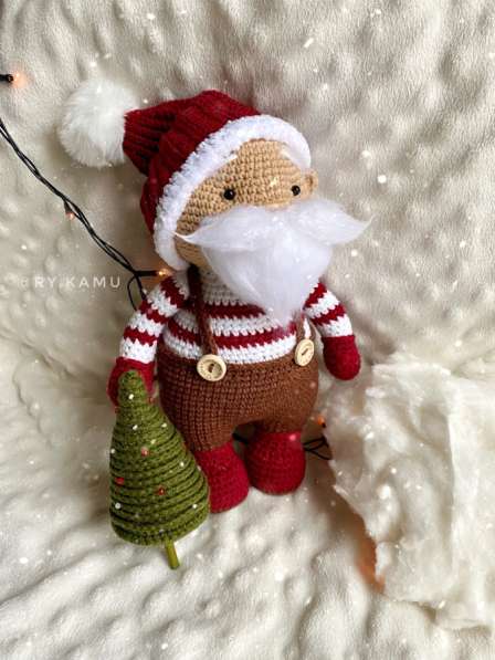 Дедушка Мороз вязаный