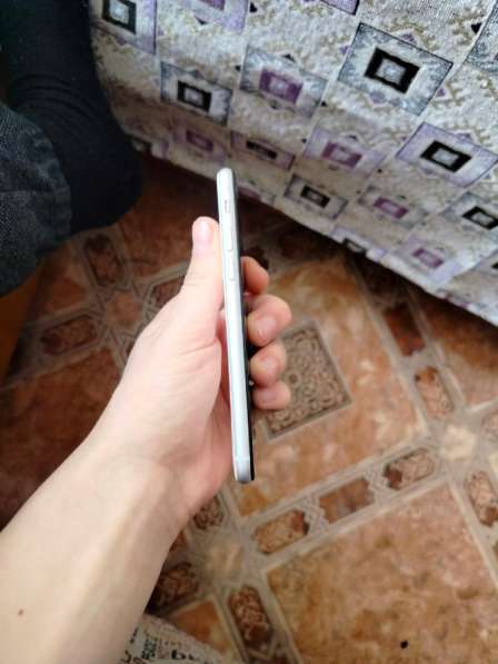 IPhone SE (2020) в Таганроге фото 6