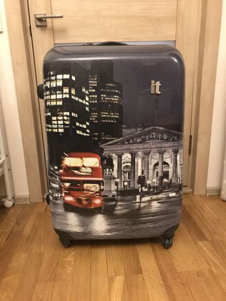 Чемодан IT Luggage