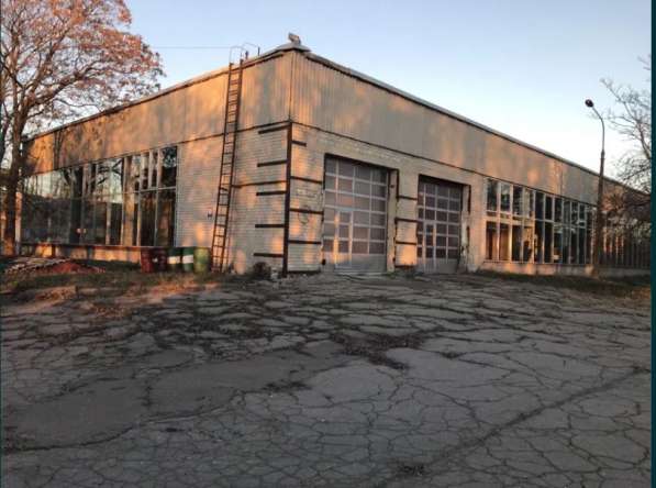 Продается сервисный центр 2000 м. кв, Донецк