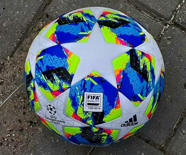Мяч Adidas Champions League