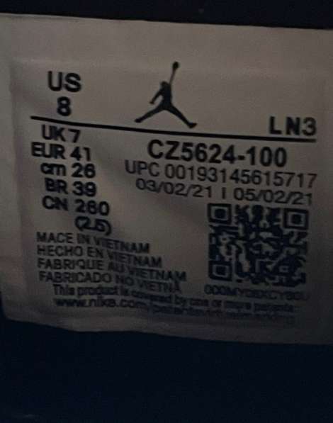 Кроссовки Nike Air Jordan 4 в Москве