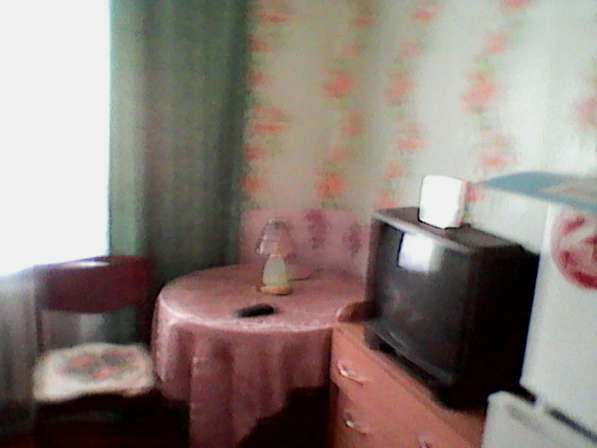 Мебелерованая комната с ремонтом в Асбесте фото 3