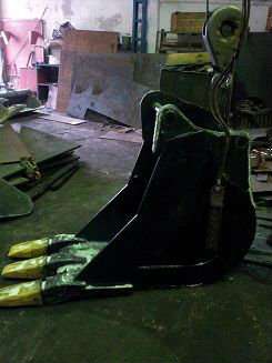 Задний ковш Hidromek 102B в Санкт-Петербурге