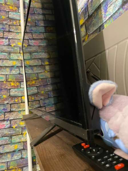 Телевизор Haier с приставкой в Новосибирске