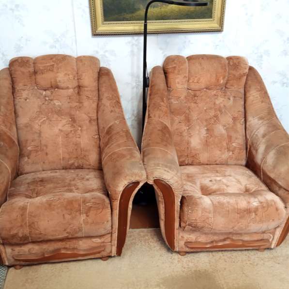 Продам диван и 2 кресла