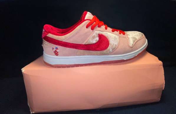 Кроссовки nike sb dunk low valentines day в Санкт-Петербурге