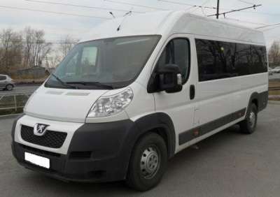 микроавтобус Peugeot Boxer