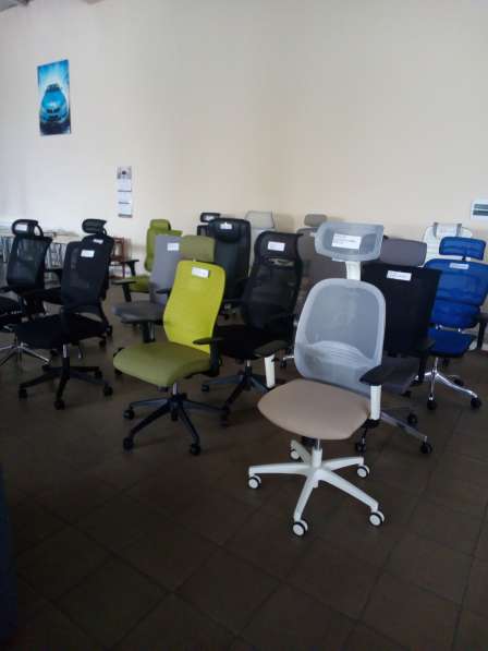 Продаются офисные кресла