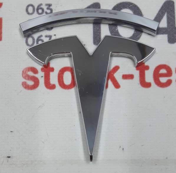 З/ч Тесла. Эмблема "Т" крышки багажника Tesla model S, model