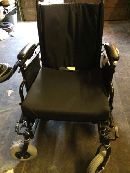 Кресло-коляска инвалидная Р 9000 XDT с электроприводом