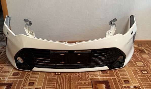 Бампер Toyota Camry 2012 год