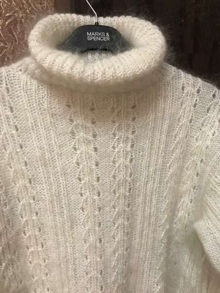 Свитер пушистый