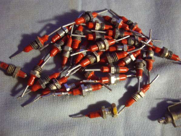 Конденсаторы проходные, подстроечные в Челябинске фото 11