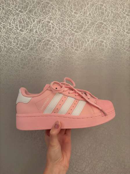 Кроссовки Adidas Superstar в Тюмени