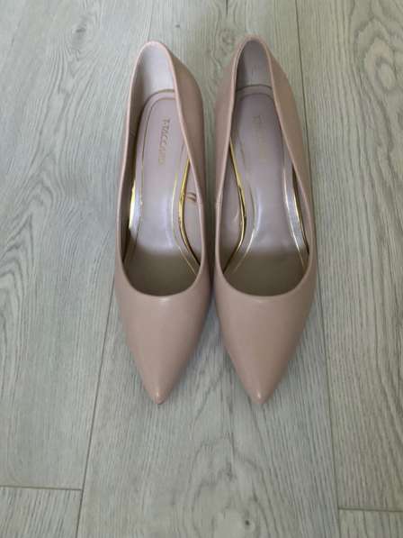 Женские бежевые лодочки в Брянске фото 3