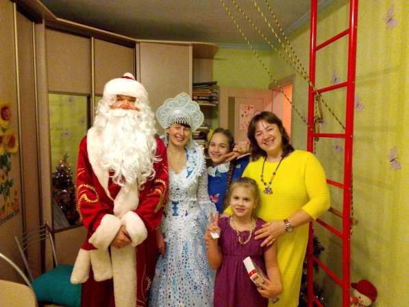 Дед Мороз и Снегурочка в Сестрорецке в Санкт-Петербурге