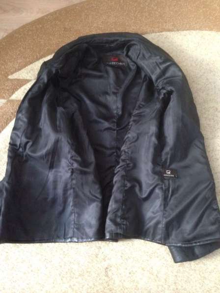 Пиджак) куртка) женский, кожа в Москве