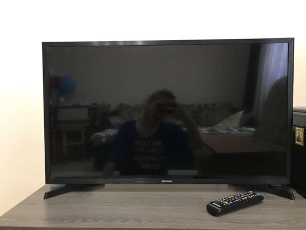 Телевизор со сломанной матрицей