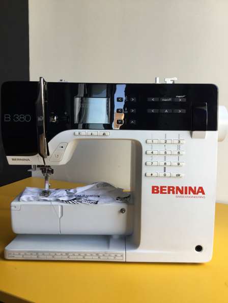 Швейная машина Bernina B 380