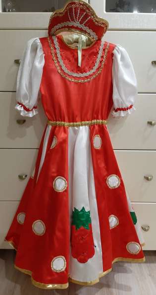 Новое платье с короной для народных танцев
