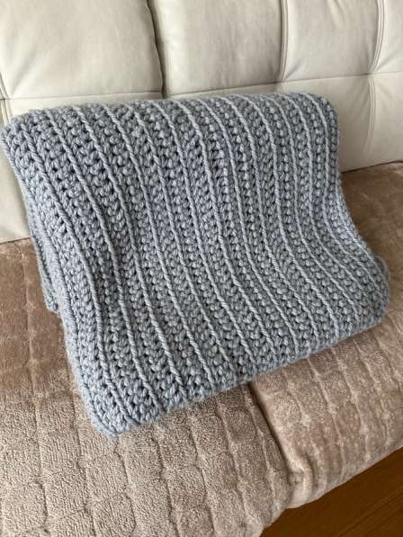 Вязаный крючком плед