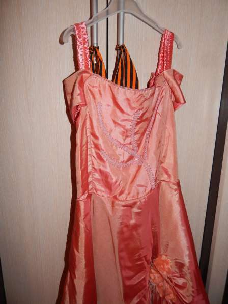 Продам праздничное платье для девочки в Рязани