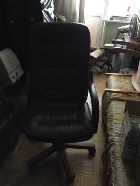 офисные кресла