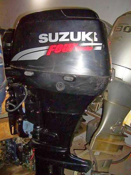 Продам лодочный мотор SUZUKI DF50 , нога короткая S 