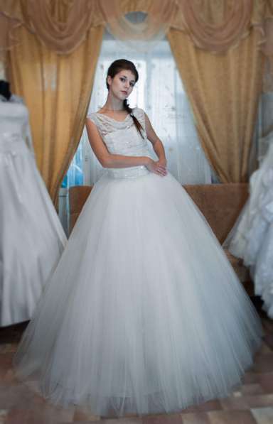 Шикарные свадебные платья в Новосибирске фото 15