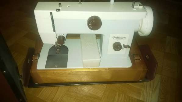 Продам швейную машинку Чайка 134 