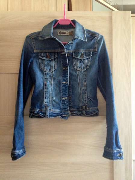 Джинсовая куртка Stradivarius 