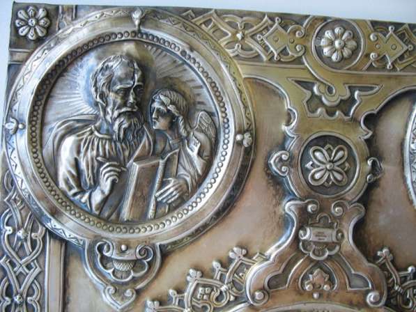 Старинная накладка на церковное ЕвангелиеСеребро.Храмовая. в Москве фото 5