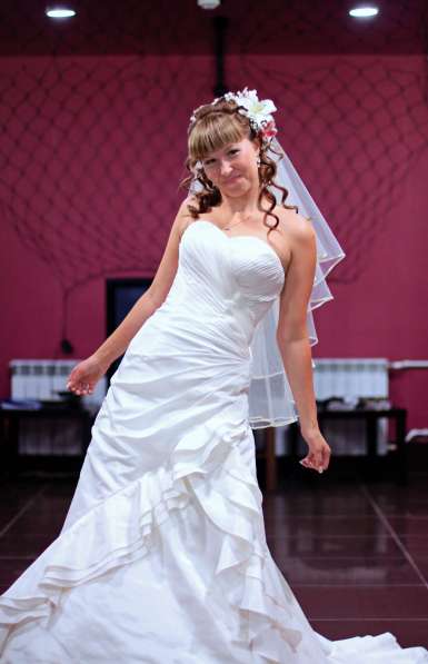 свадебное платье со шлейфом! в Екатеринбурге