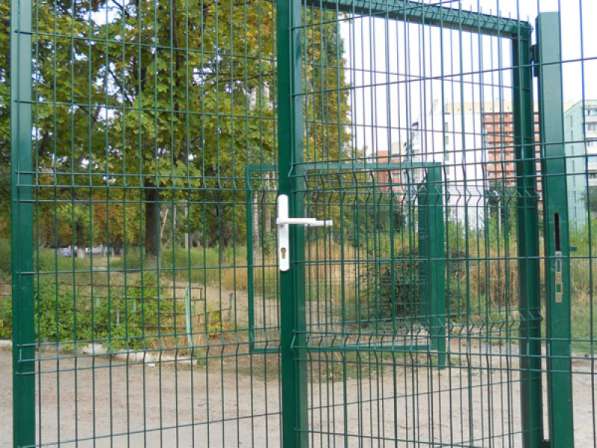 Откатные и распашные ворота из сварной 3Д сетки в Краснодаре