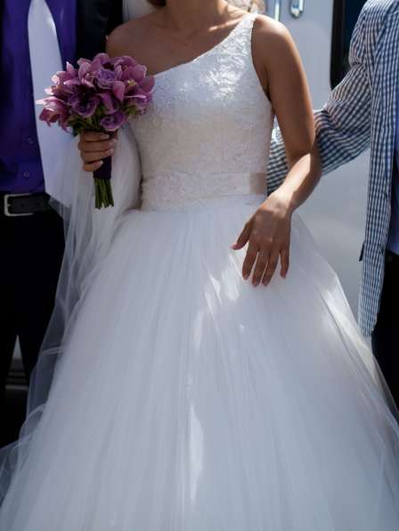 Продам свадебное платье в Новосибирске