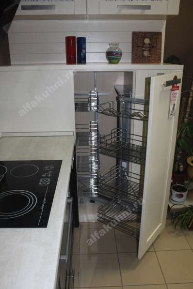 Кухня выставочный образец в Москве фото 4