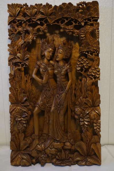 Художественная ручная резьба по дереву из Бали