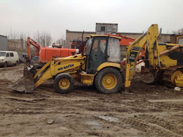 экскаватор погрузчик komatsu WB93R,2006г.