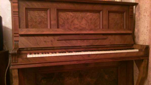 Пианино в Великих Луках