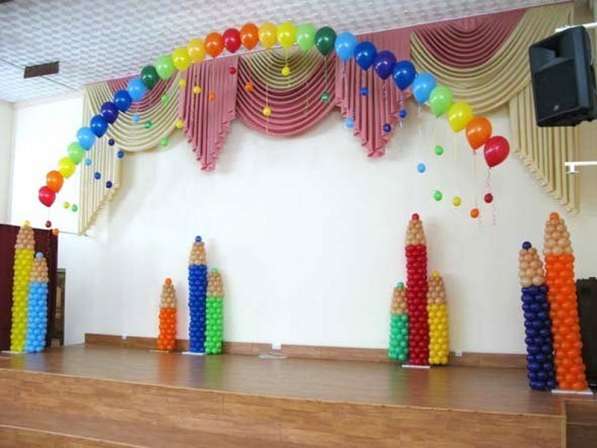 Оформление актового зала в школе воздушными шарами в Мурманске фото 4