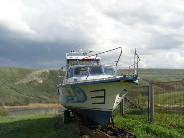 прогулочное судно в Саратове