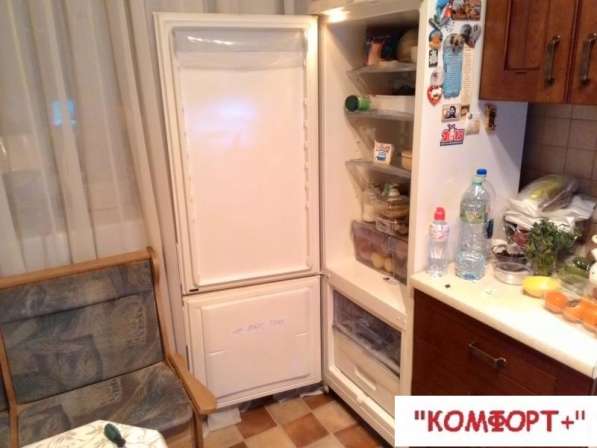 Установка встроенного холодильника в Омске фото 6