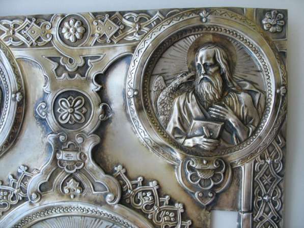 Старинная накладка на церковное ЕвангелиеСеребро.Храмовая. в Москве фото 9